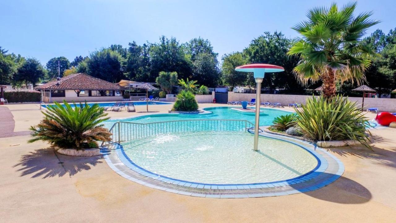 Bungalow de 2 chambres avec piscine partagee jardin et wifi a Sainte Eulalie en Born Extérieur photo
